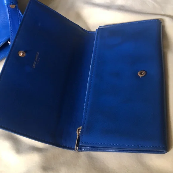 COPY - Ysl Cabas with free ysl wallet there’s two small stains inside ask first. - Picture 6 of 11